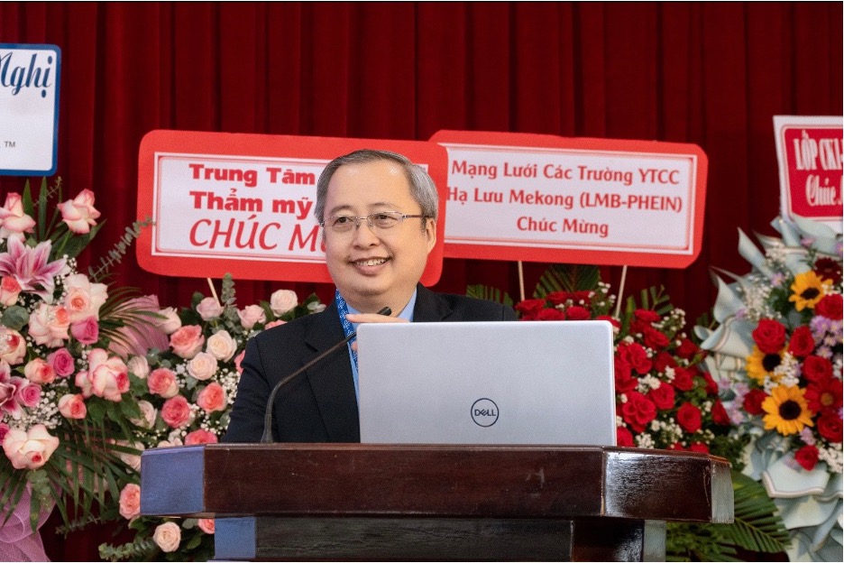 PGS. TS. Huỳnh Văn Bá, phát biểu khai mạc hội nghị